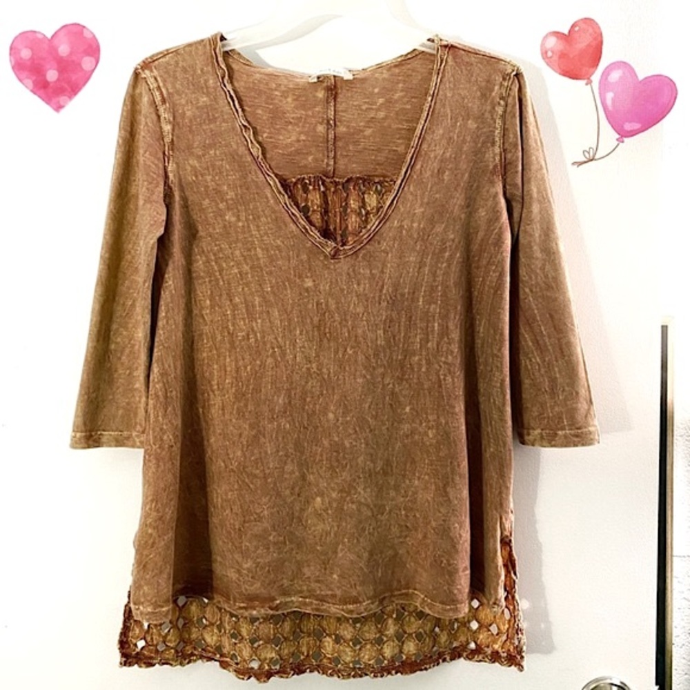 Altar’d State cotton marble wash eyelet v-neck 3/4 sleeve top